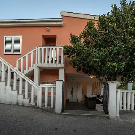 Apartament Karla